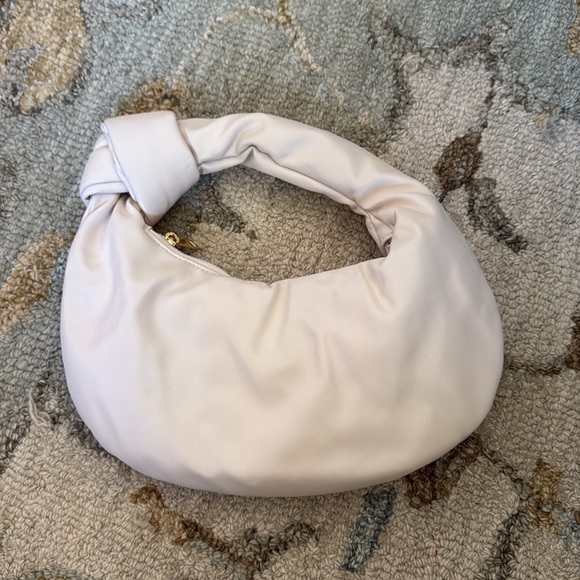 melie bianco vegan leather alexandra shoulder bag in cream - Picture 10 of 10
